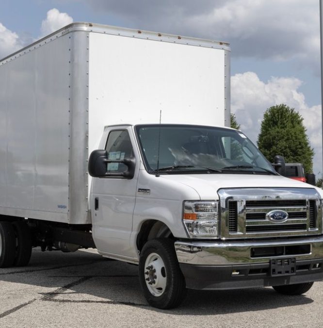 shutterstock_2336181823_2026_Ford_E_450_Cutaway_76b7dc4b15